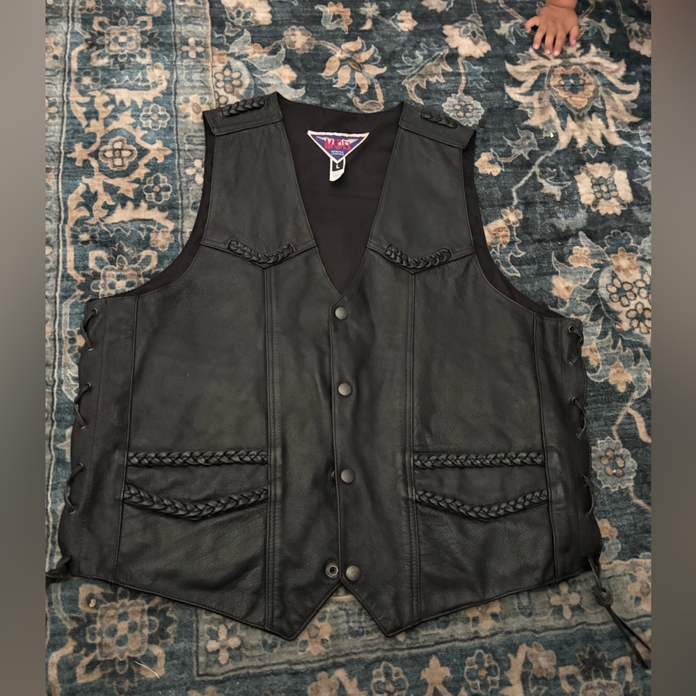 MOB vintage Y2K 90’s Men's Black Motorcycle Leather Vest braided leather